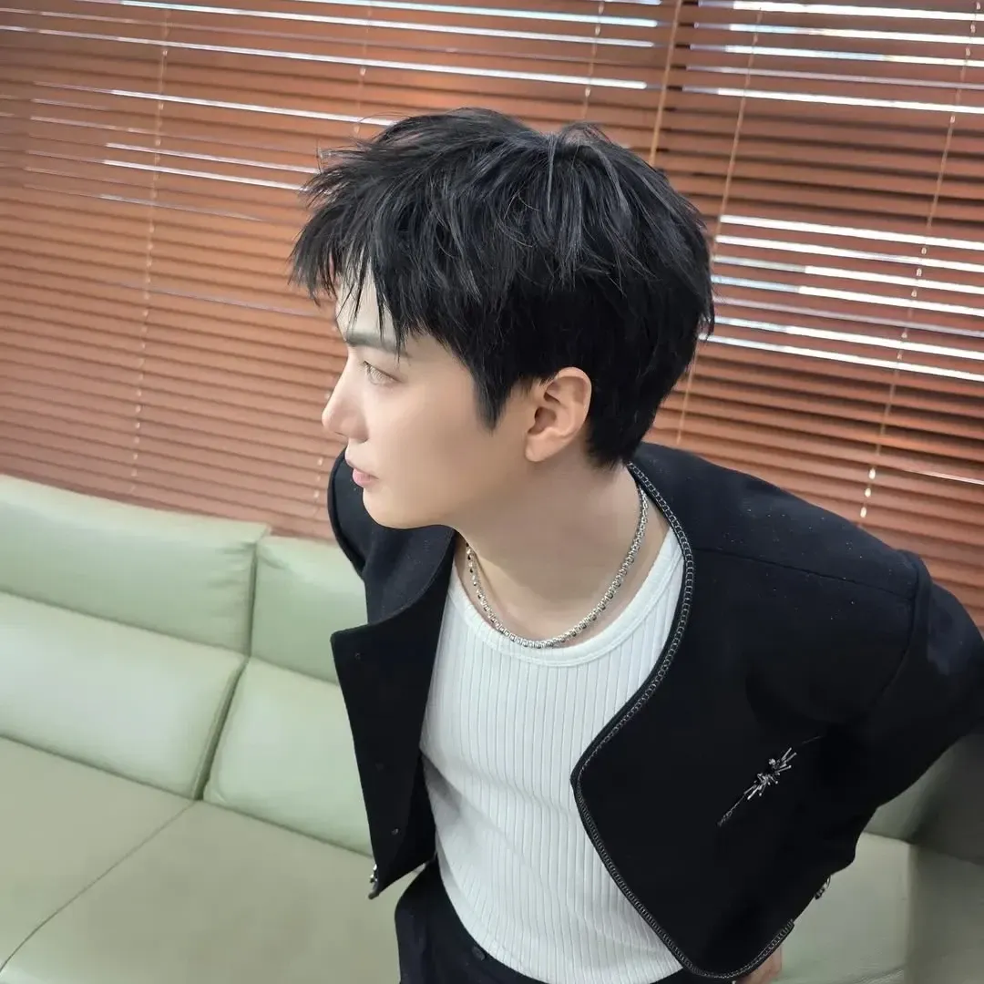 Foto terbaru Kim Jonghyeon