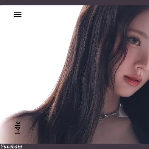 A moment captured by i-dle's fan