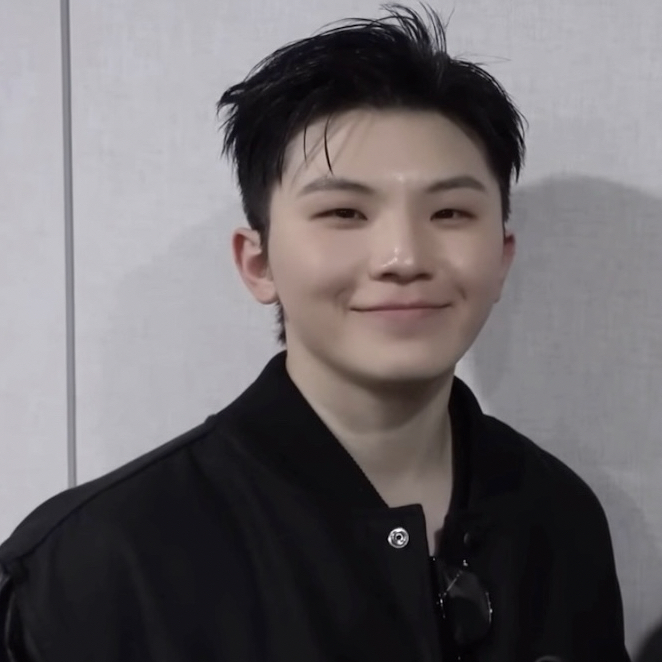 A moment captured by Woozi (SEVENTEEN)'s fan