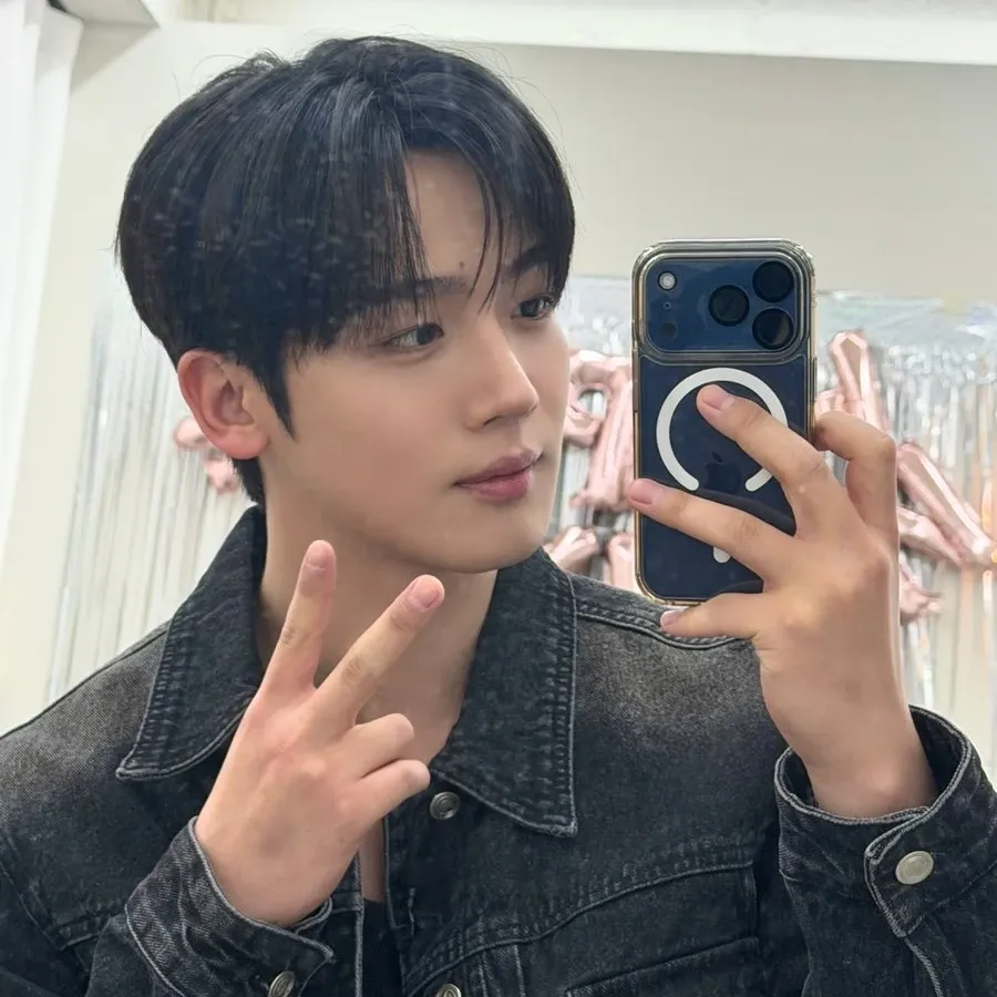 Latest photo of Kim Yohan (WEi)