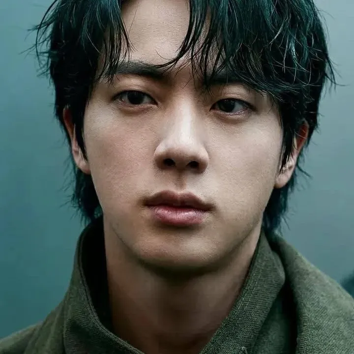 Momen yang diabadikan oleh penggemar Jin (BTS)