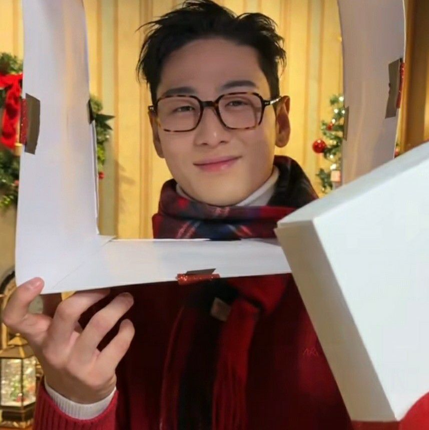 A moment captured by Baekho's fan