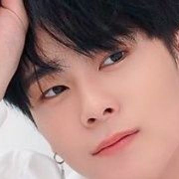 A moment captured by Moonbin (ASTRO)'s fan