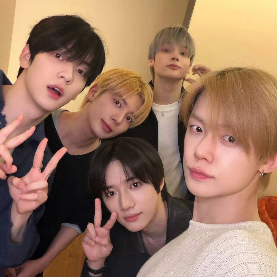 Foto aktivitas terbaru Hyungwon (MONSTA X)