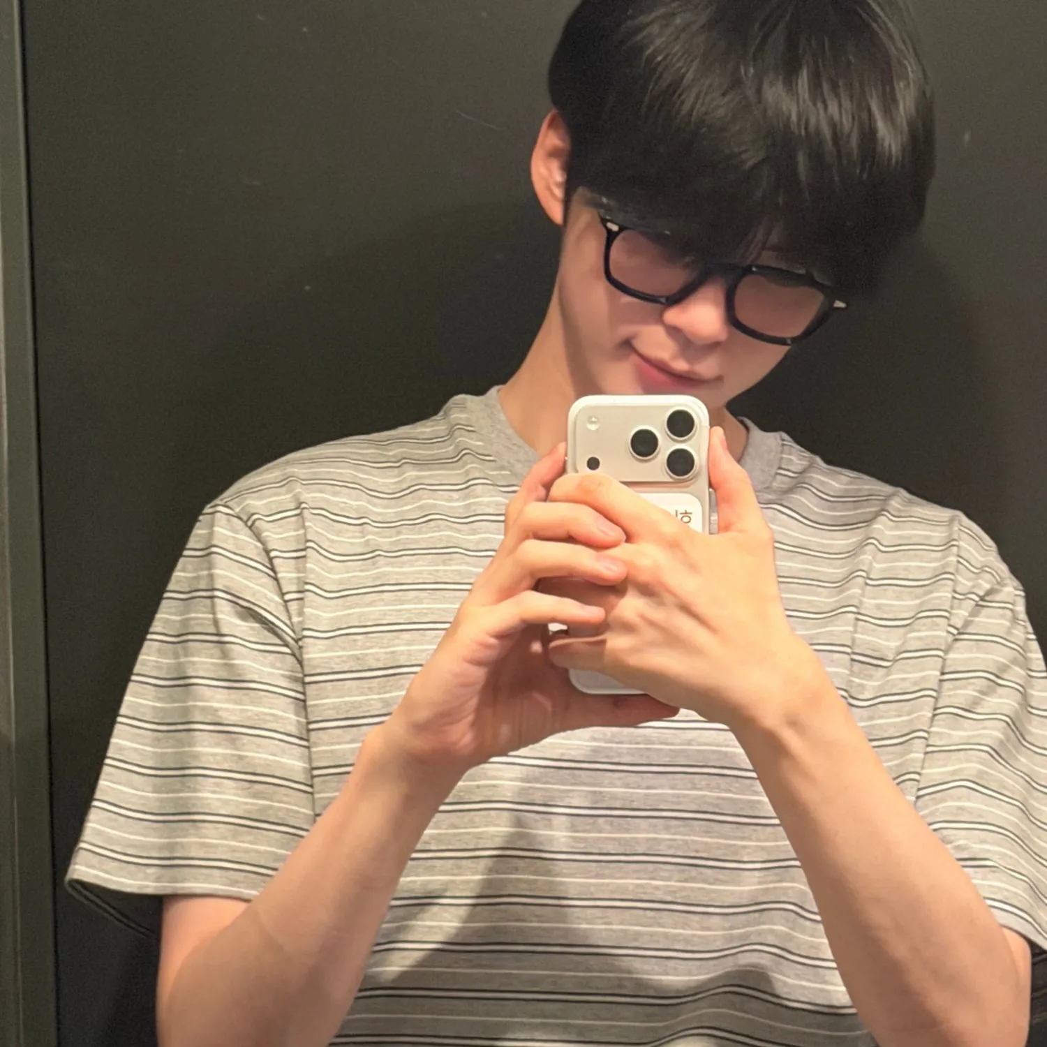 成韩彬 (ZEROBASEONE)粉丝拍下的瞬间