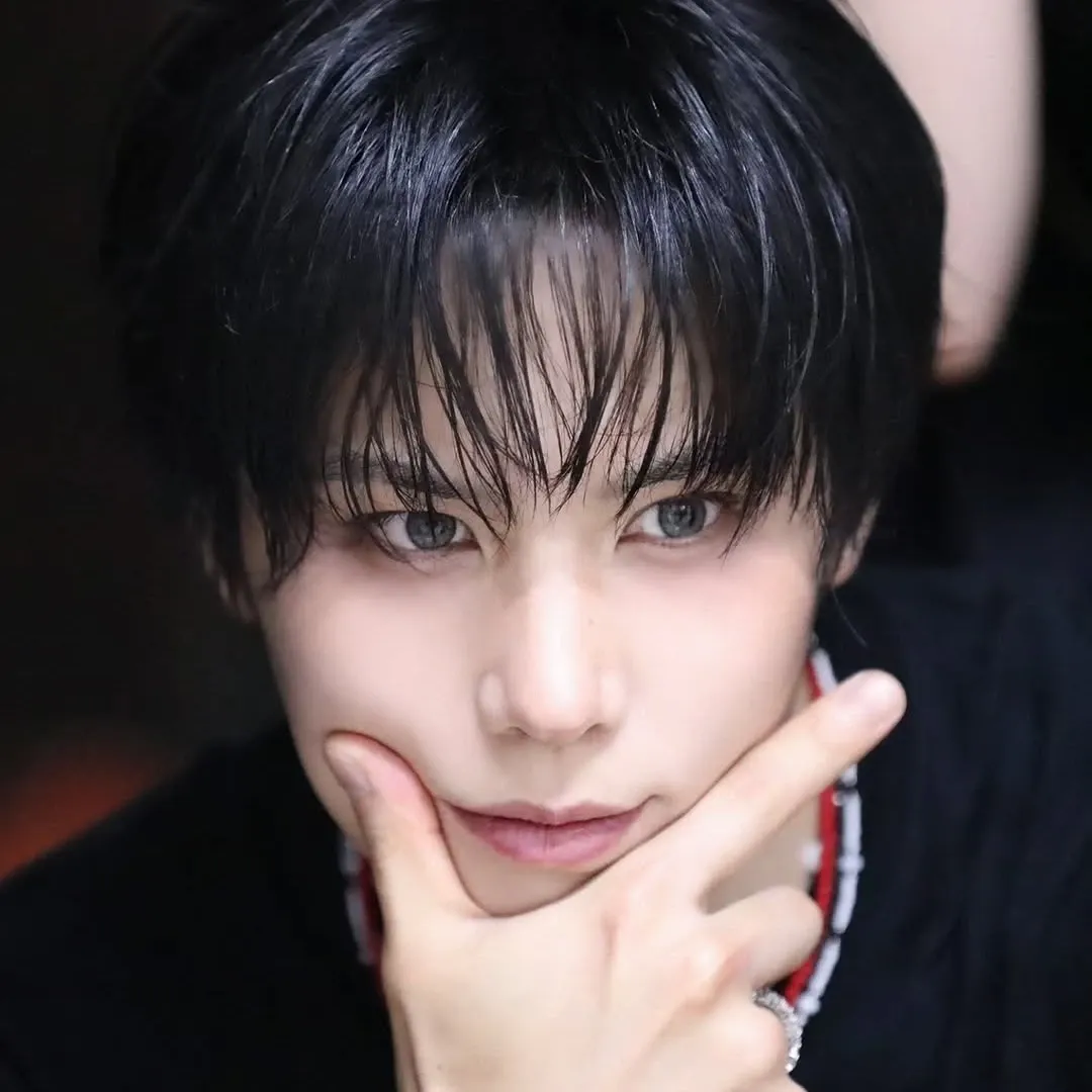 A moment captured by Rocky's fan