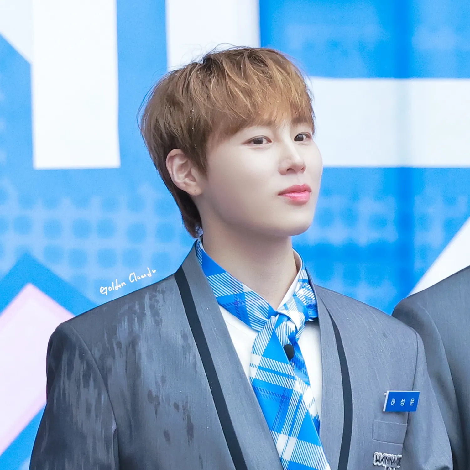 Behind-the-scenes cut of Ha Sungwoon
