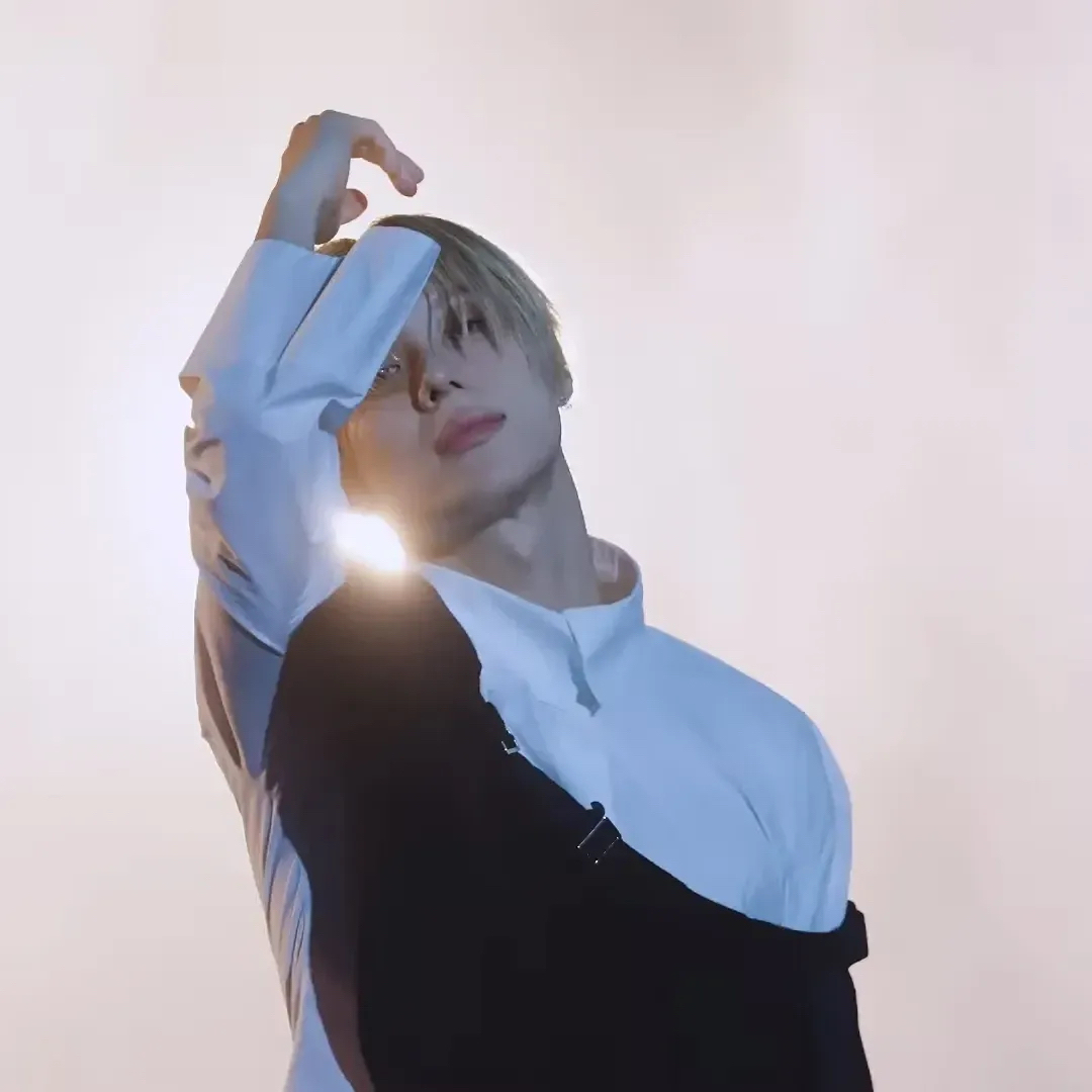 Behind-the-scenes cut of Taemin (SHINee)