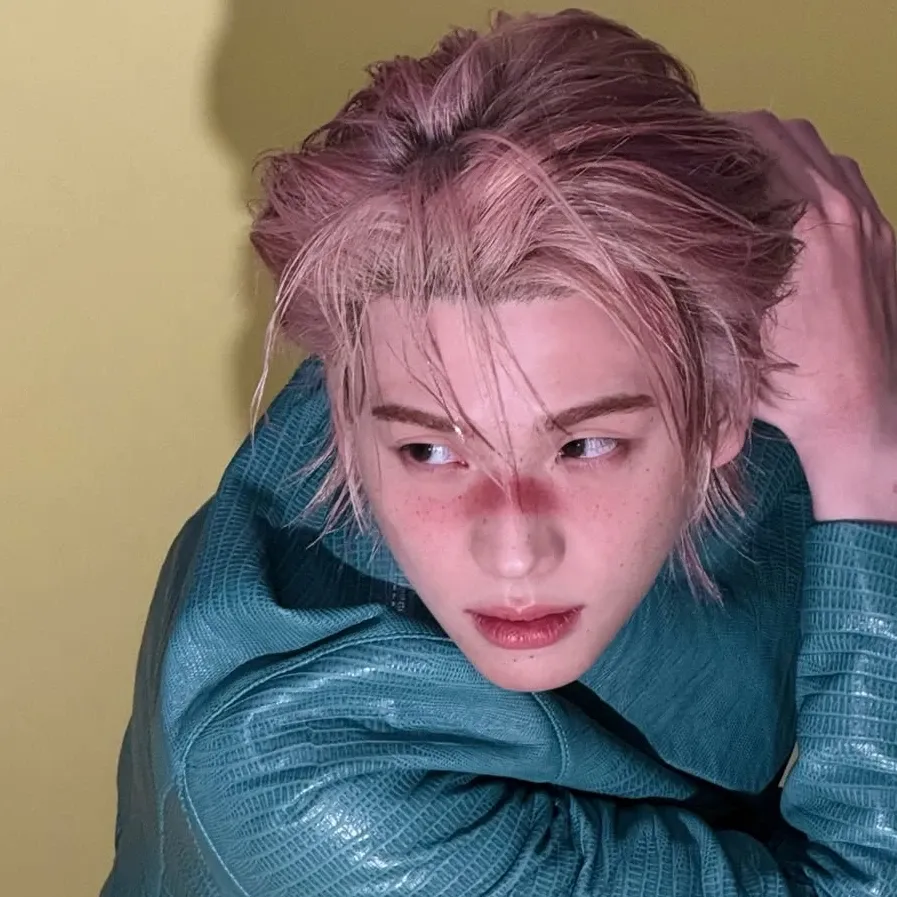 Behind-the-scenes cut of Shinyu (TWS)