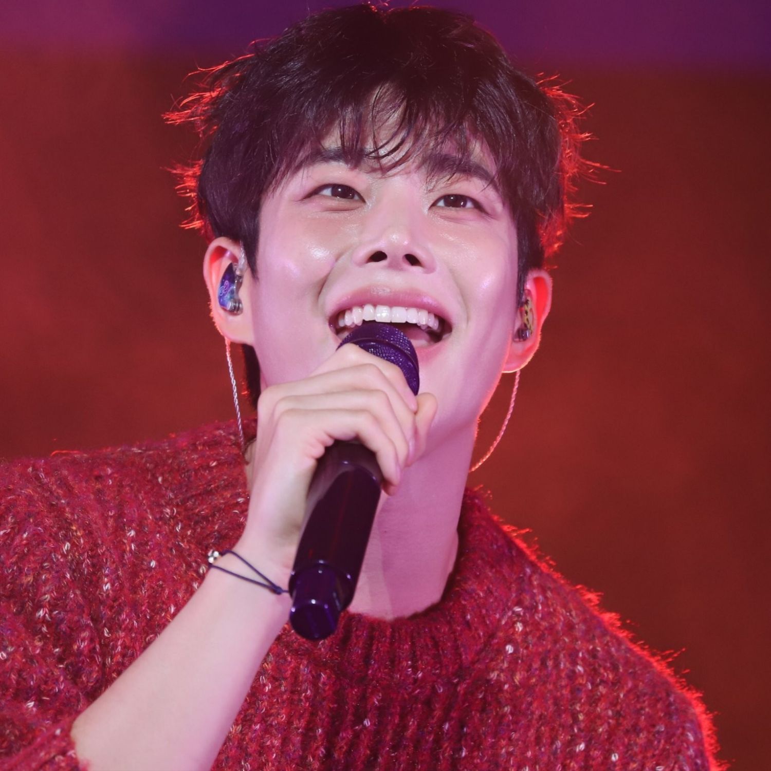 아스트로의 최신 사진