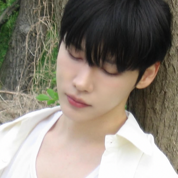 投票で選ばれたチョン・ウン (AB6IX)の人気プロフィール画像