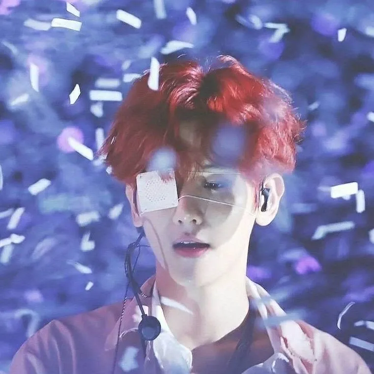 백현 (EXO) 최근 활동샷