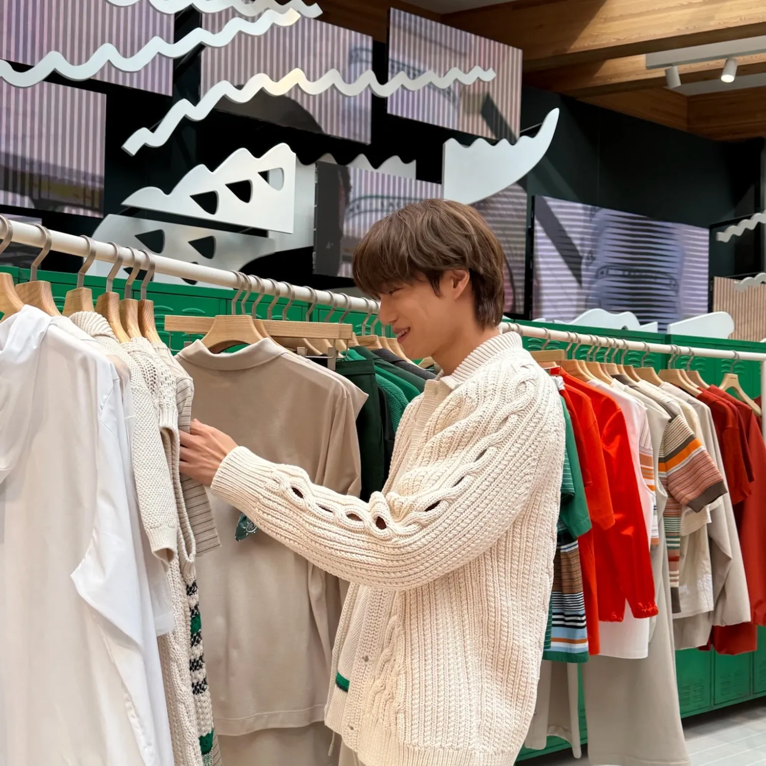 Kai (EXO)粉絲拍下的瞬間
