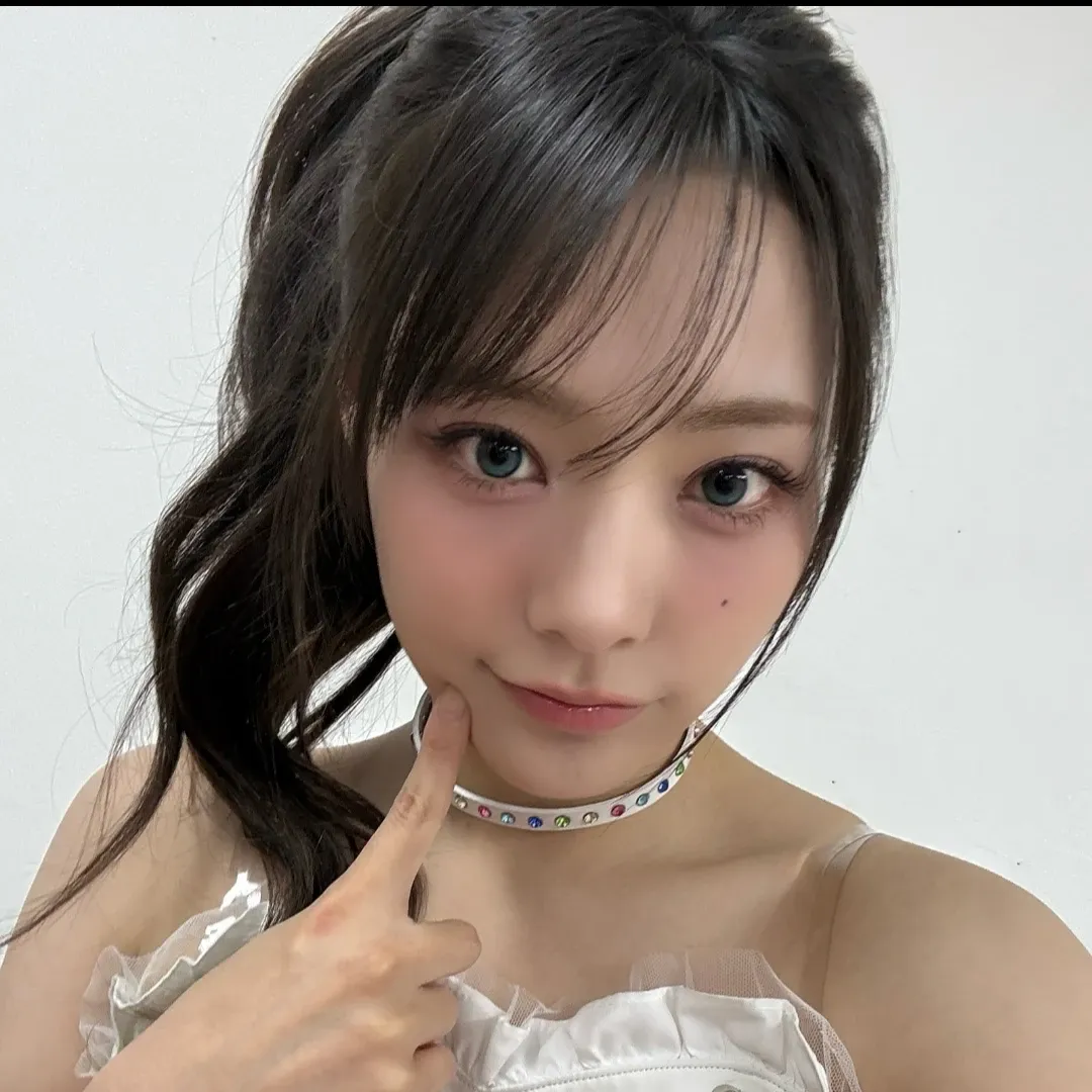 Behind-the-scenes cut of Siyeon (QWER)