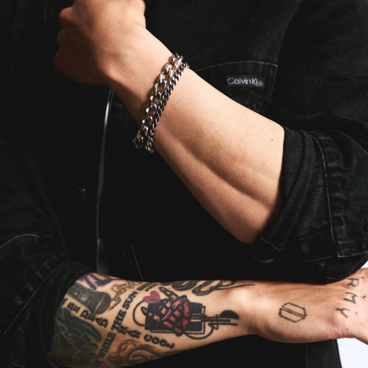 Foto aktivitas terbaru Jungkook (BTS)