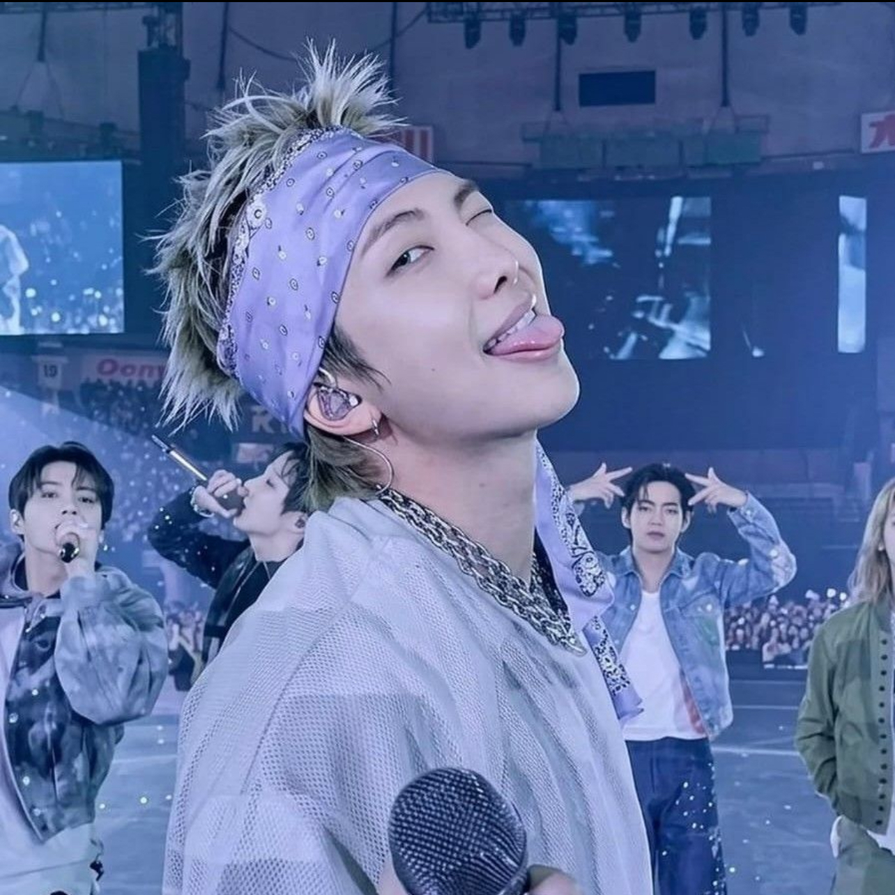 Behind-the-scenes cut of RM (BTS)