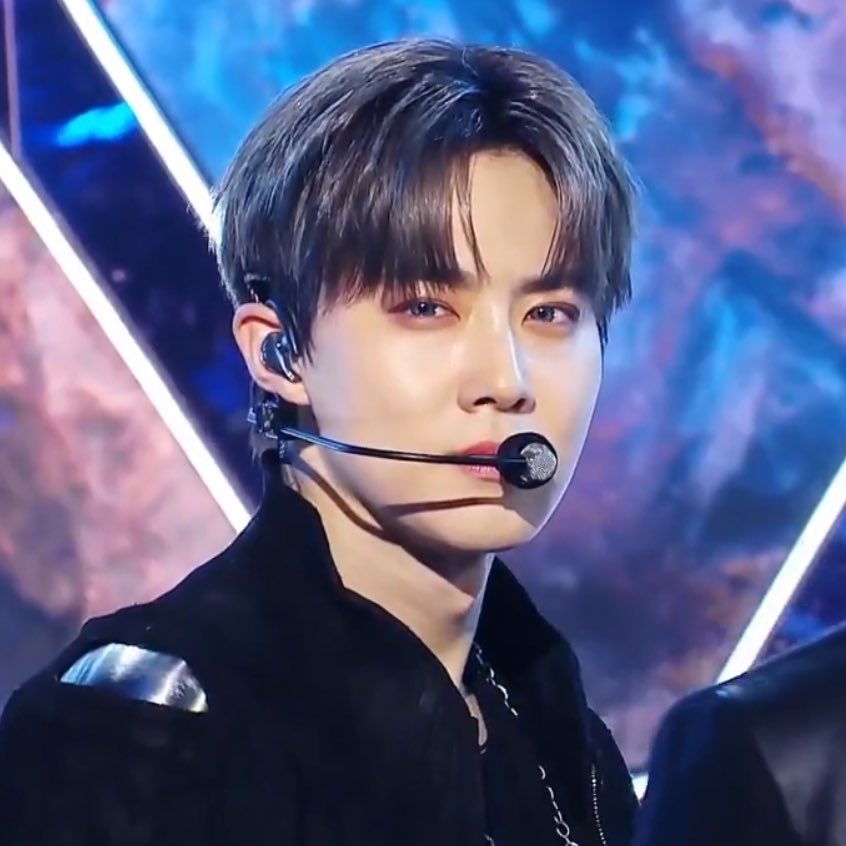 Latest photo of Suho (EXO)