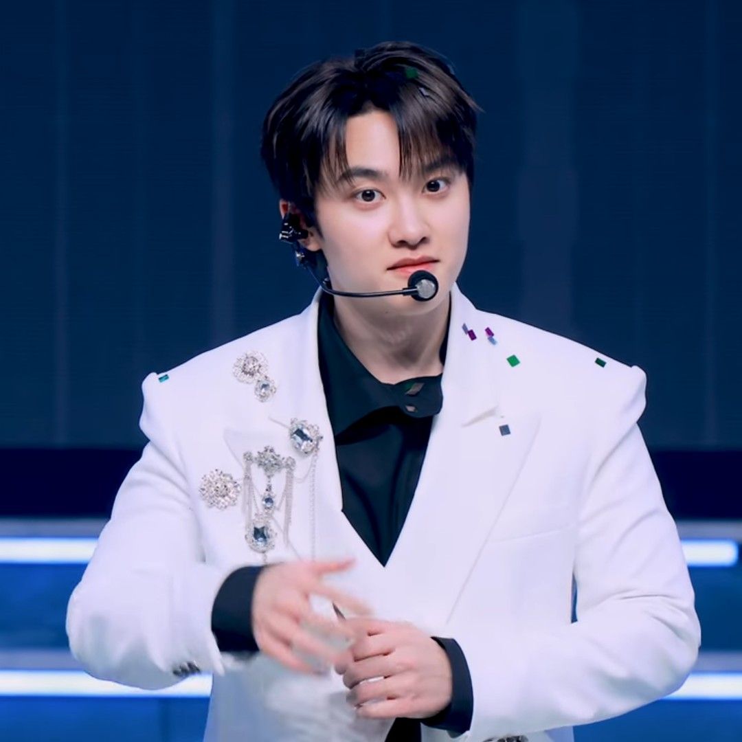 Momen yang diabadikan oleh penggemar D.O. (EXO)