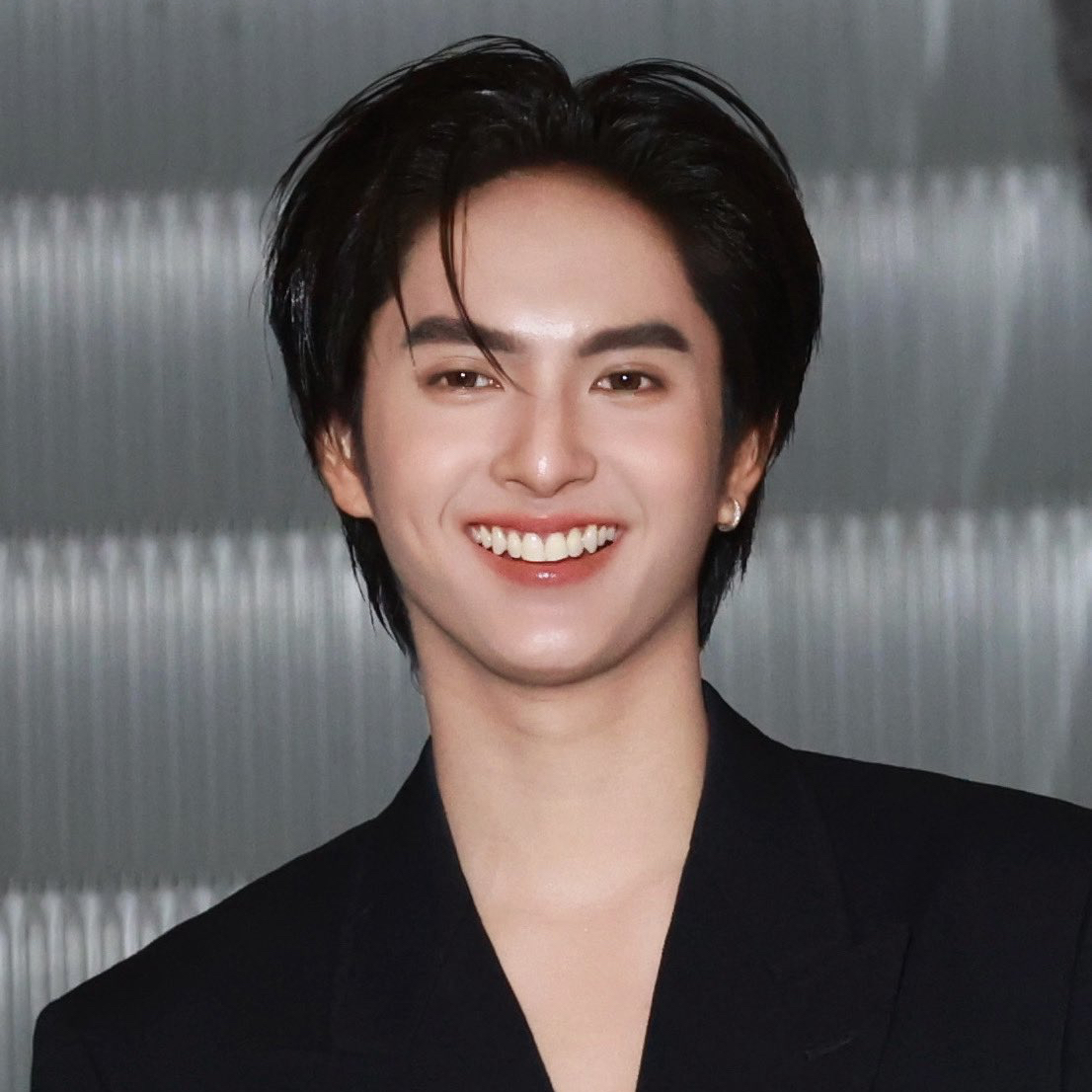 Behind-the-scenes cut of Copper (BUS)