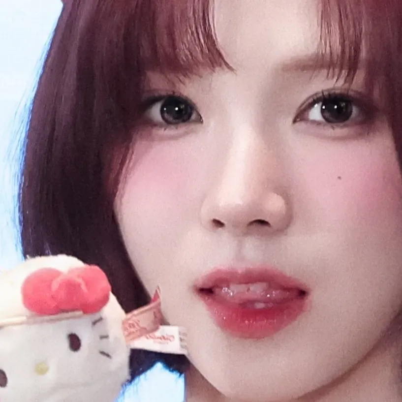 지우 (하츠투하츠)의 비하인드 컷