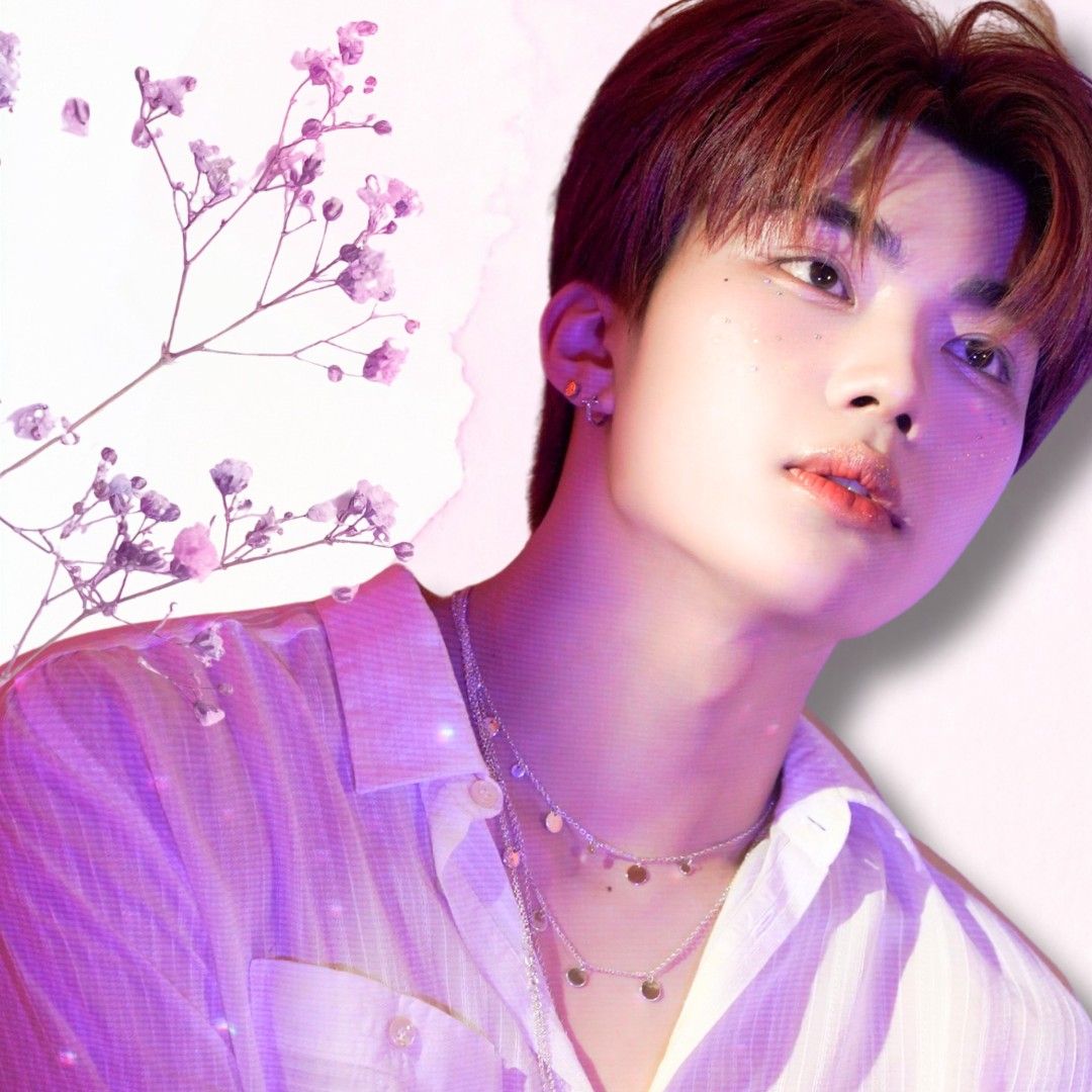 Latest photo of Park Gunwook (ZEROBASEONE)