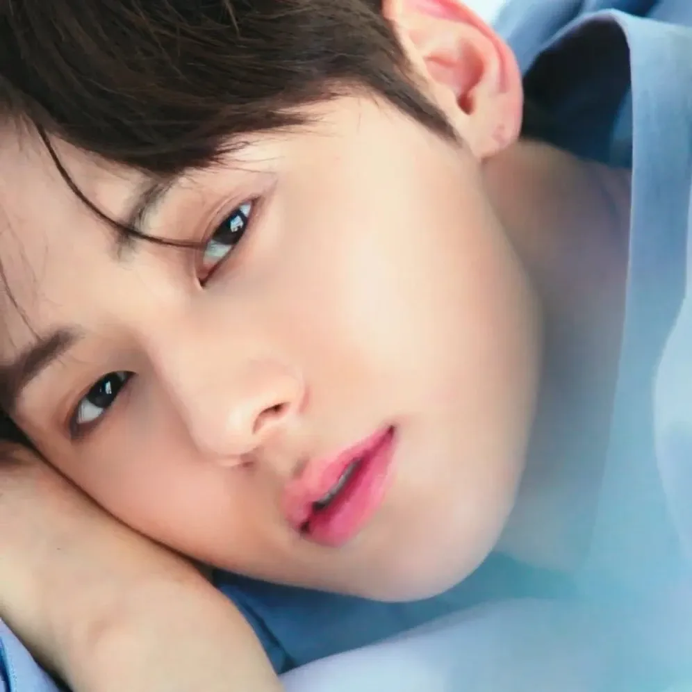 Recent activity shot of Hwang Minhyun