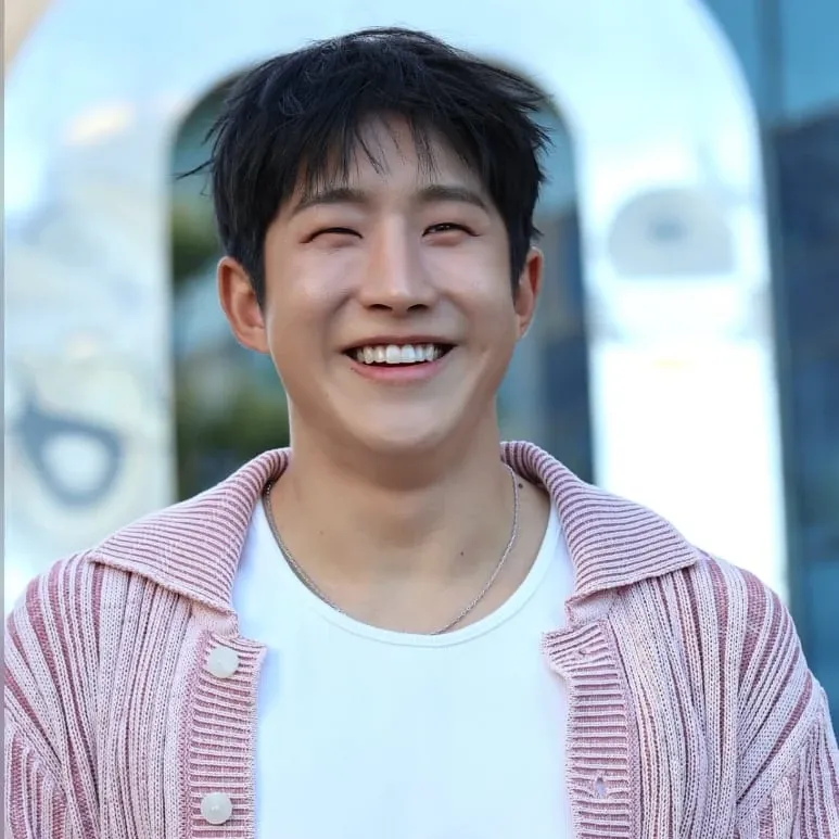 Jinjin (ASTRO)的最新活动照片