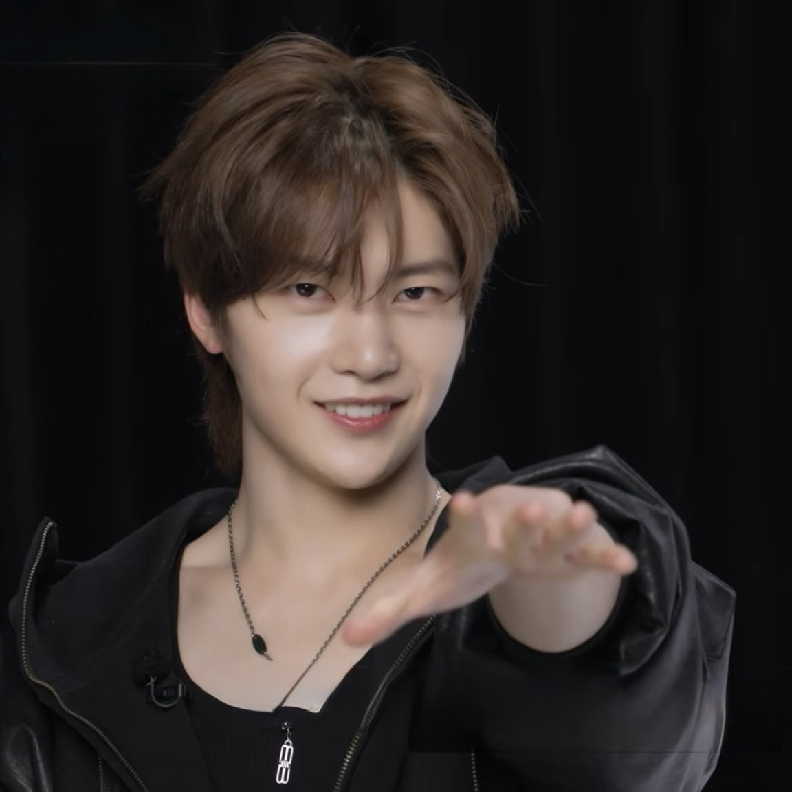 석매튜 (제로베이스원) 최근 활동샷