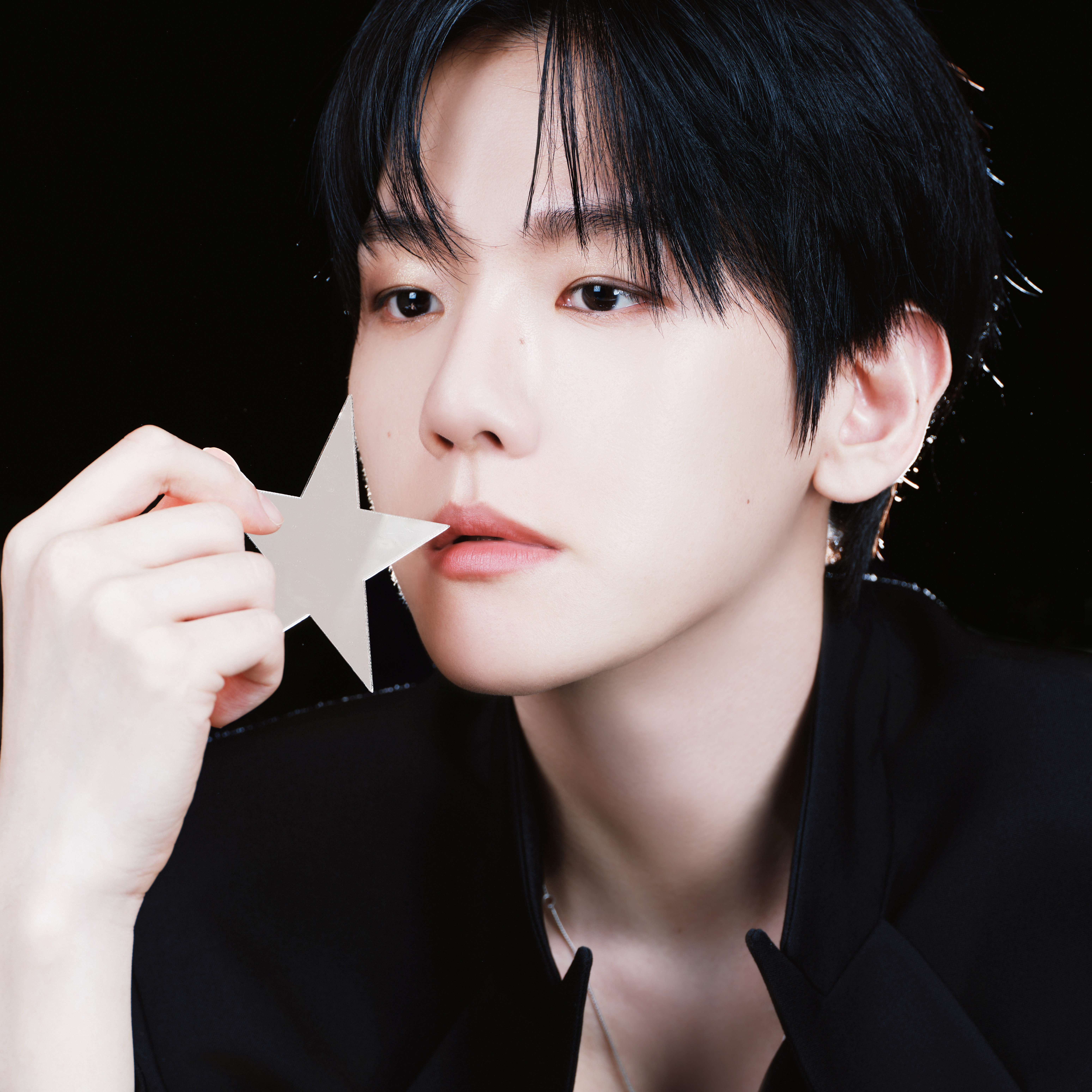 백현 (EXO) 최근 활동샷