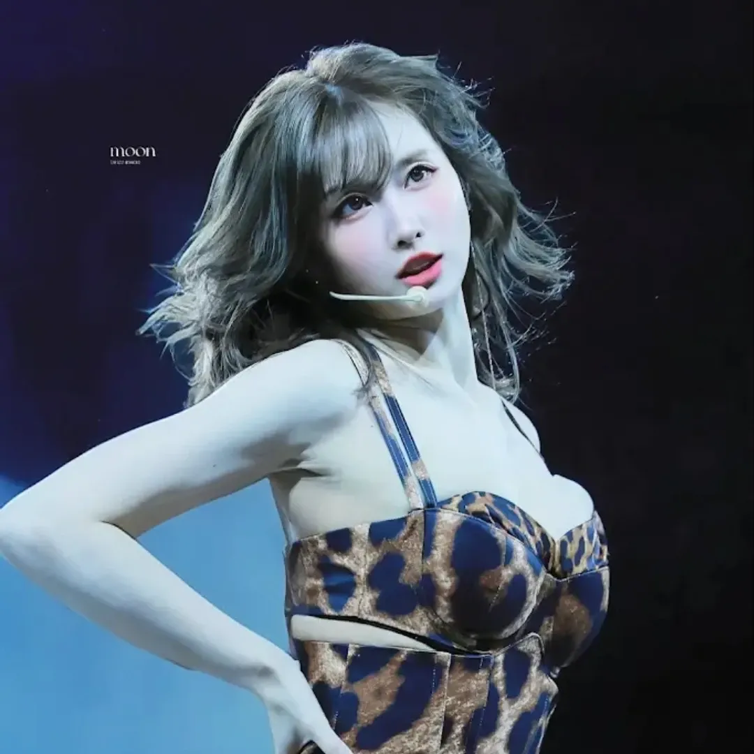 Momo (TWICE)的最新照片