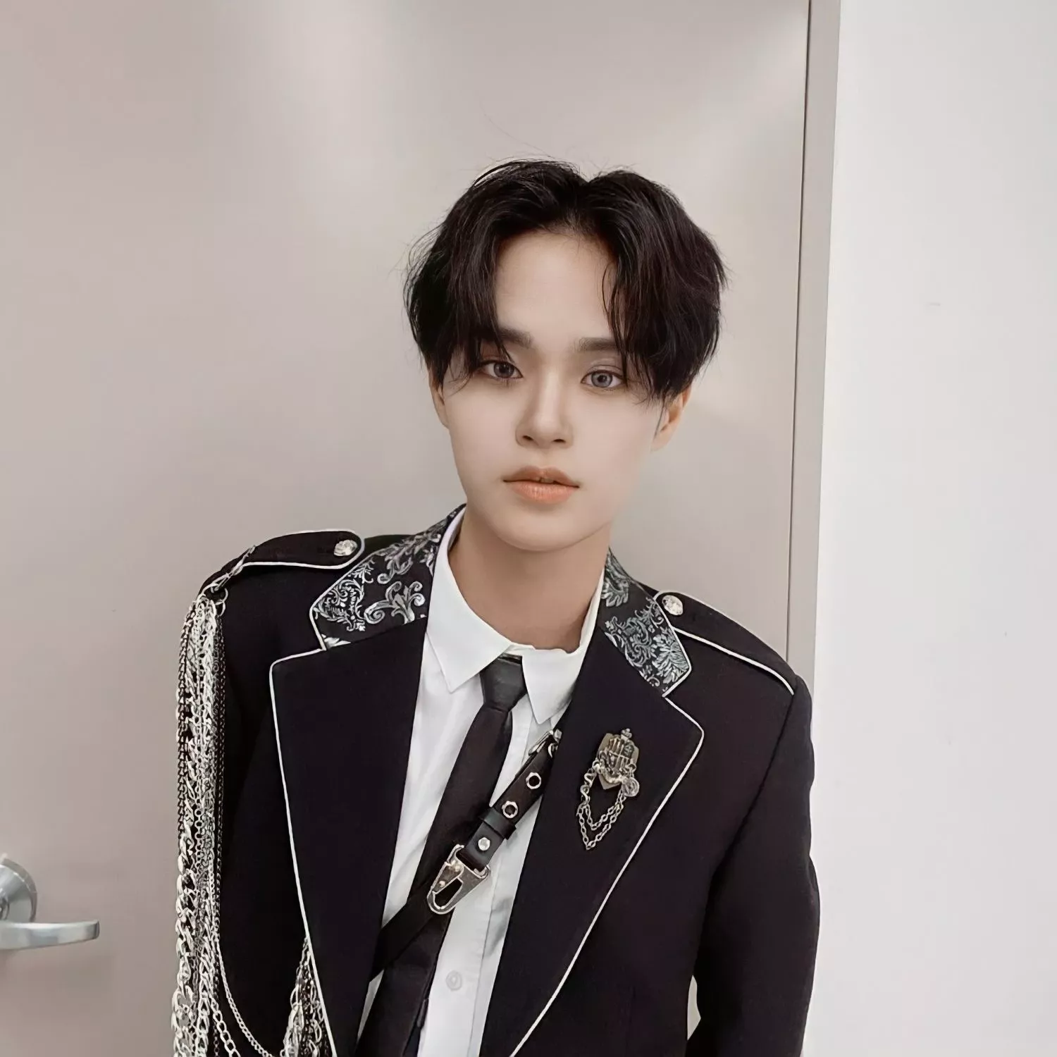 Behind-the-scenes cut of Lee Daehwi (AB6IX)