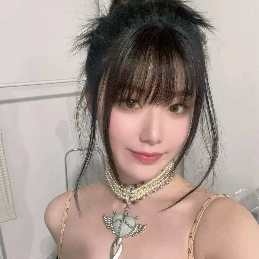Latest photo of Shuhua (i-dle)