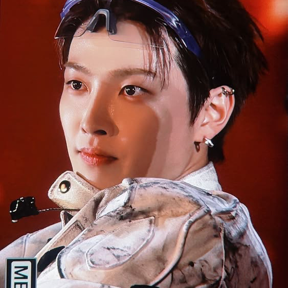 Behind-the-scenes cut of Hongjoong (ATEEZ)
