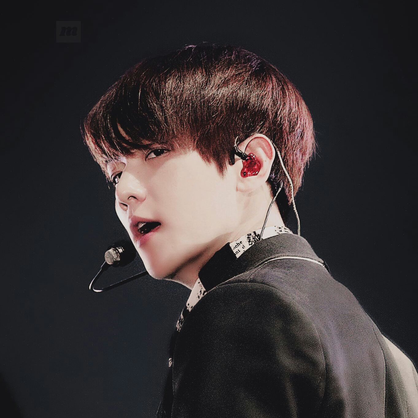 伯賢 (EXO)粉絲拍下的瞬間