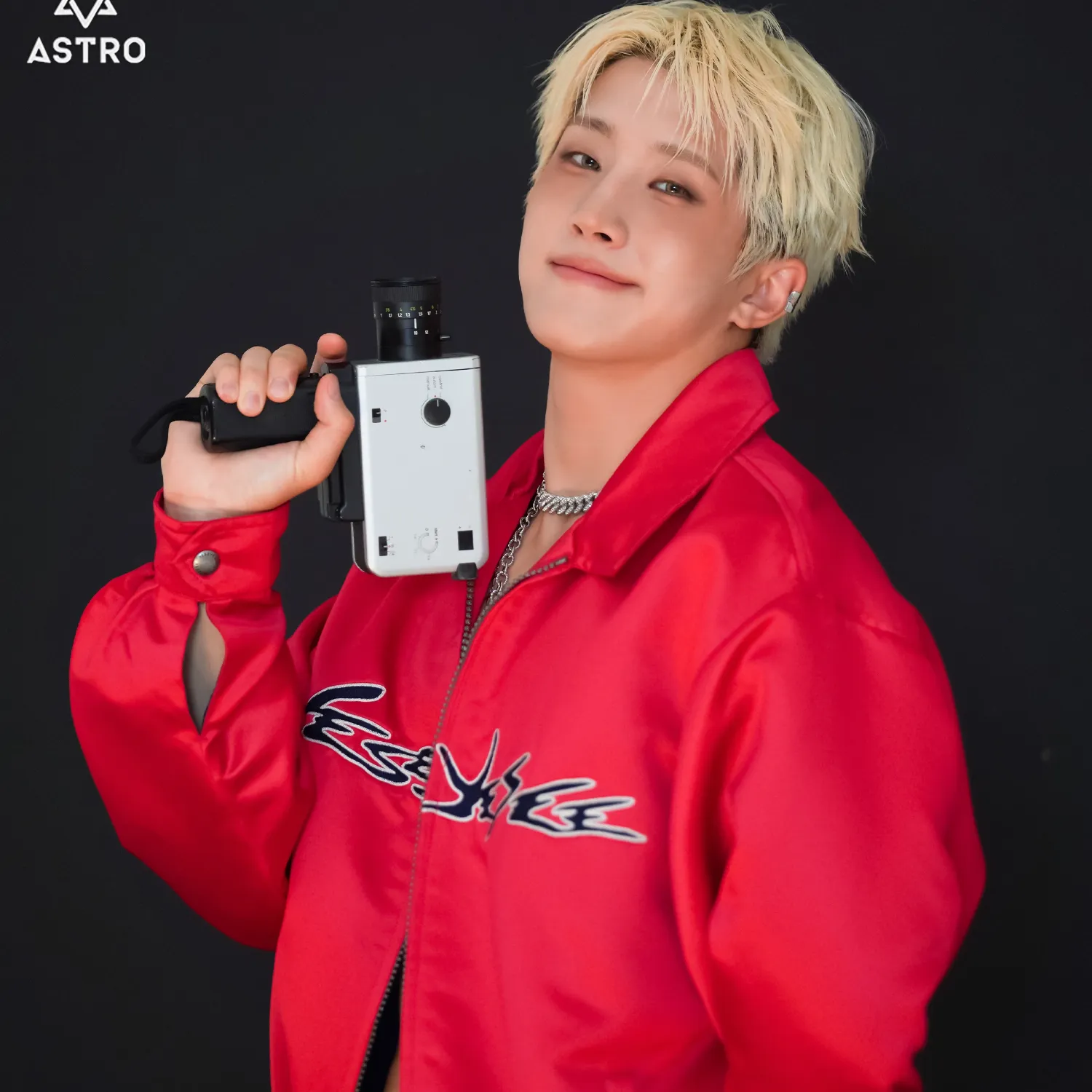 A moment captured by Jinjin (ASTRO)'s fan