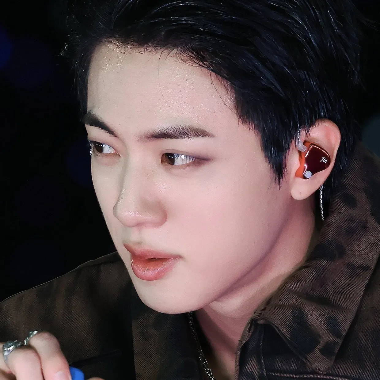 Foto aktivitas terbaru Jin (BTS)