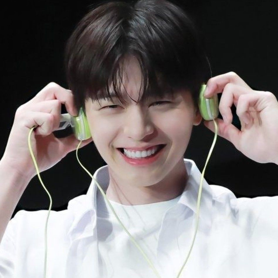 Recent activity shot of Yook Sungjae (BTOB)