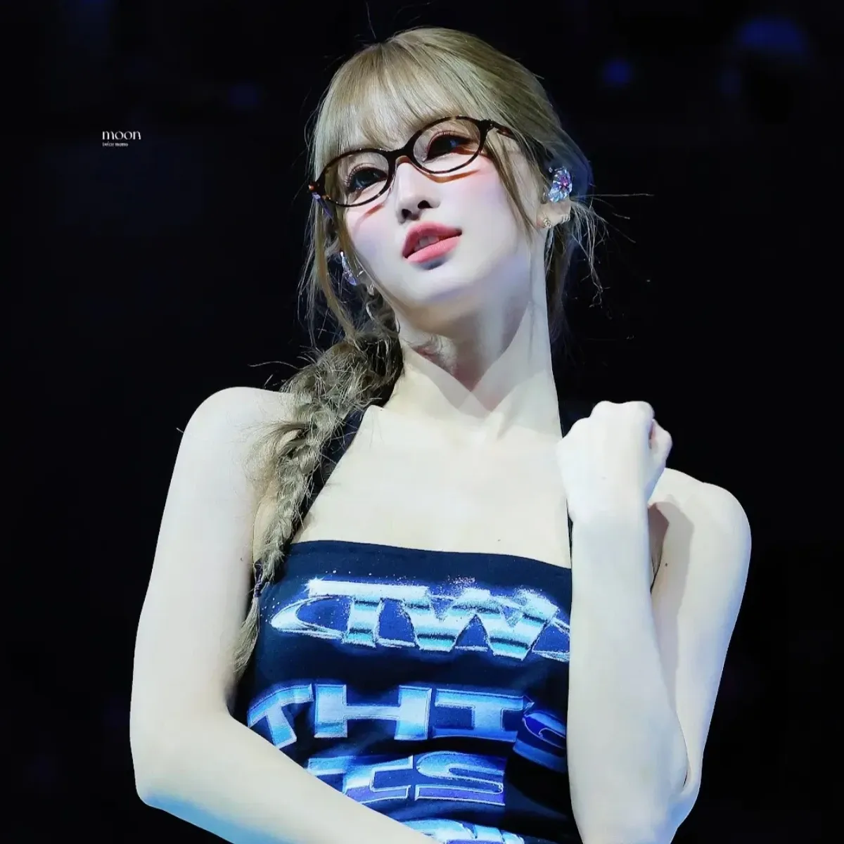 Foto terbaru Momo (TWICE)
