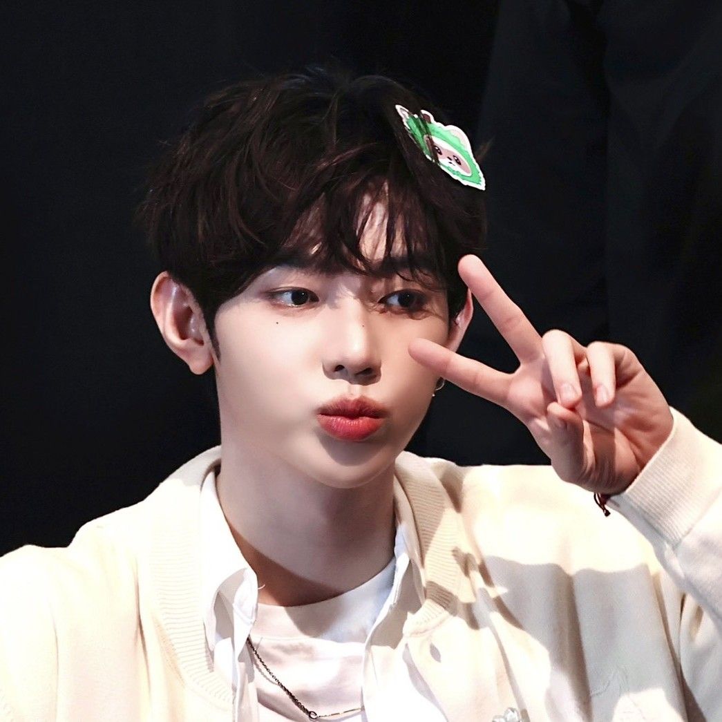 Latest photo of Zhang Hao (ZEROBASEONE)