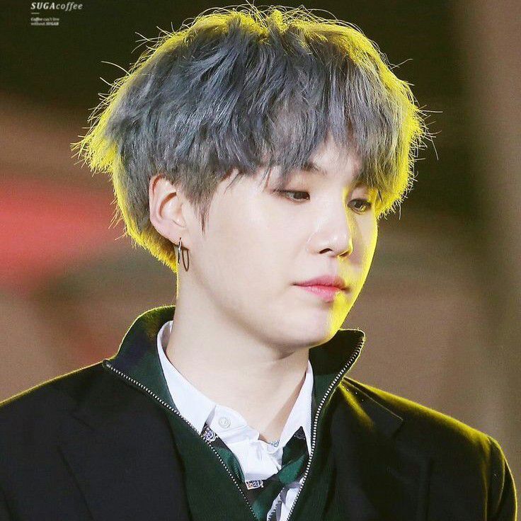 Potret di balik layar SUGA (BTS)