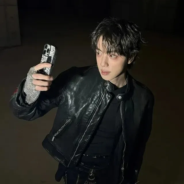 진 (방탄소년단) 최근 활동샷