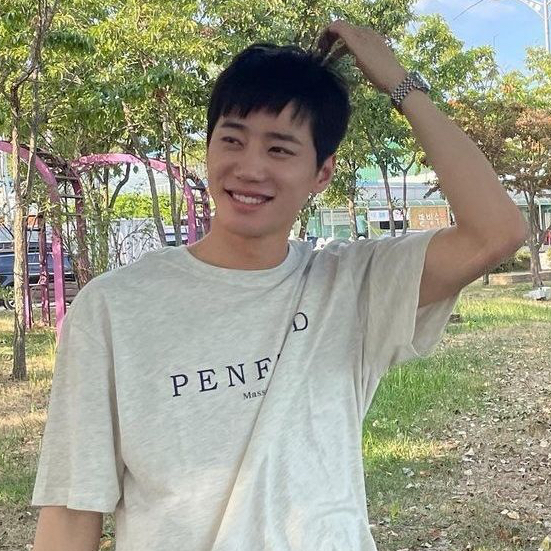 李浚荣粉丝拍下的瞬间
