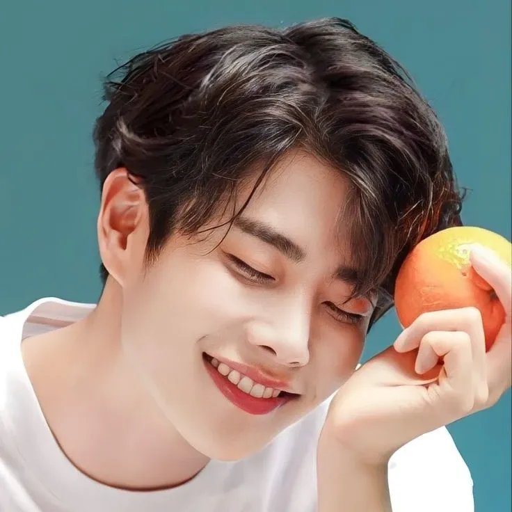 Behind-the-scenes cut of Moonbin (ASTRO)