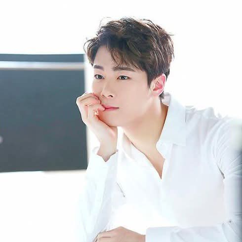 Behind-the-scenes cut of Moonbin (ASTRO)