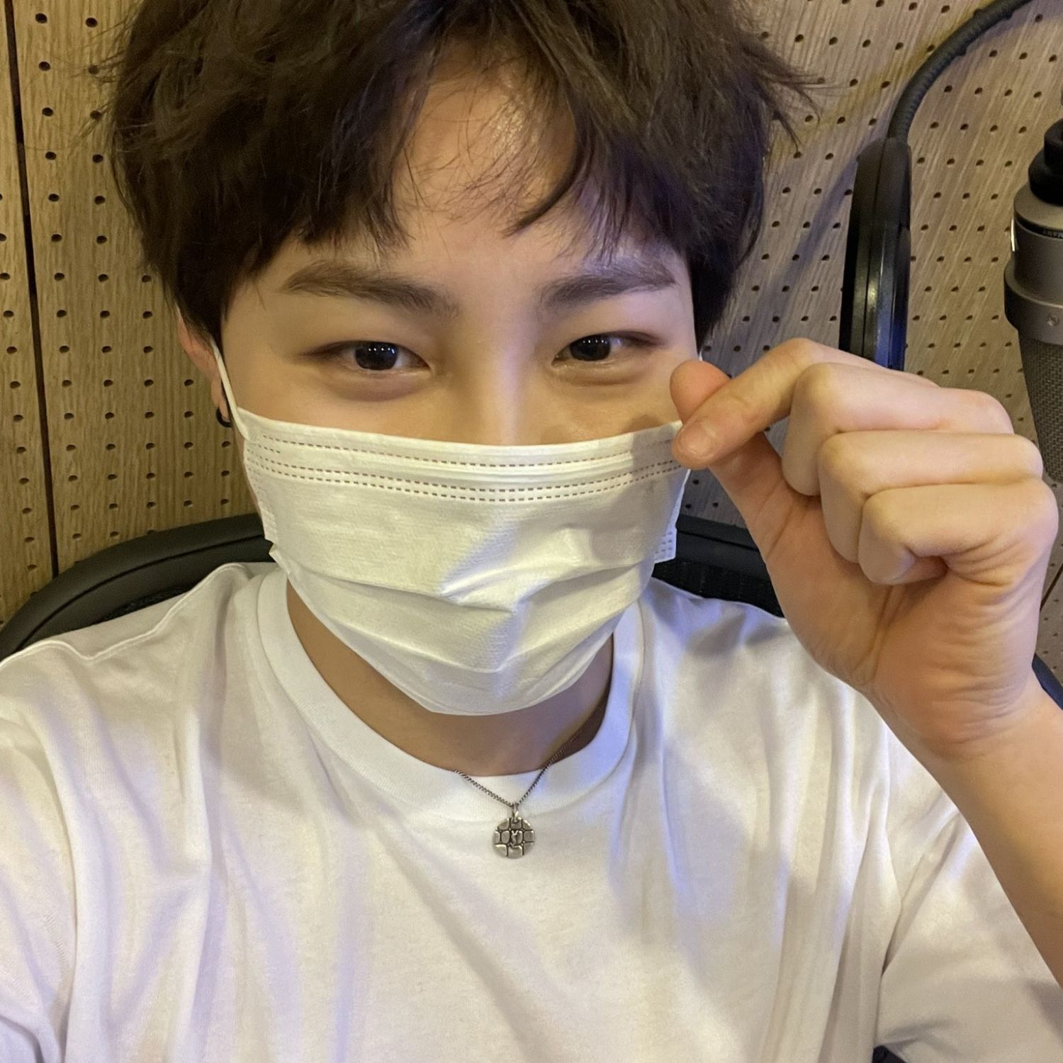 Recent activity shot of Ha Sungwoon