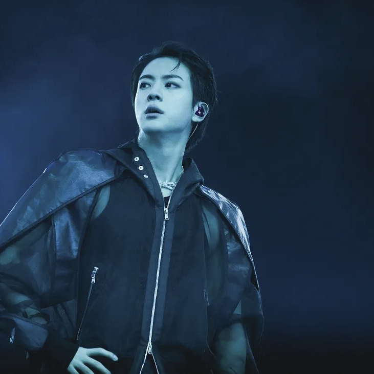 Foto aktivitas terbaru Jin (BTS)