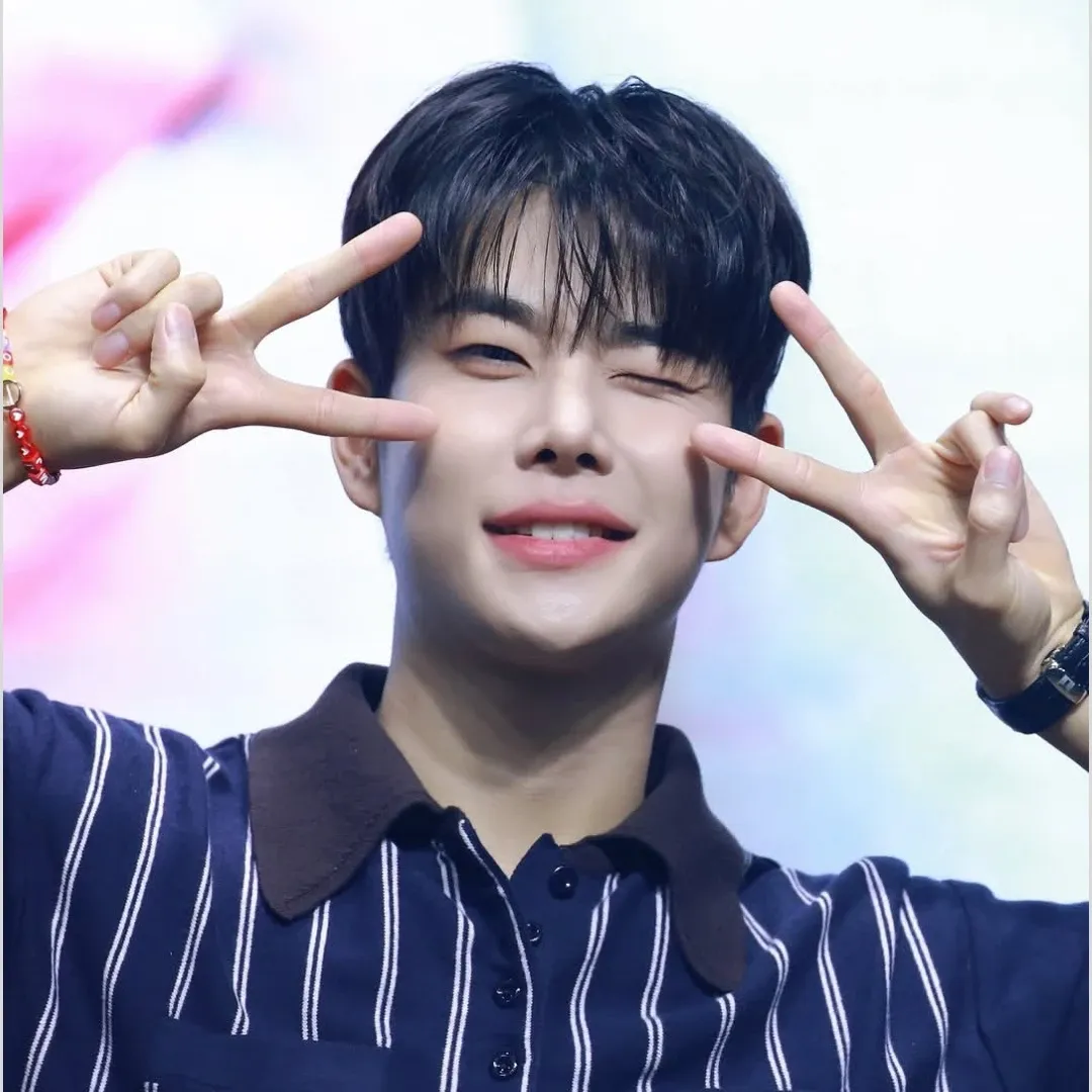 Behind-the-scenes cut of MJ (ASTRO)