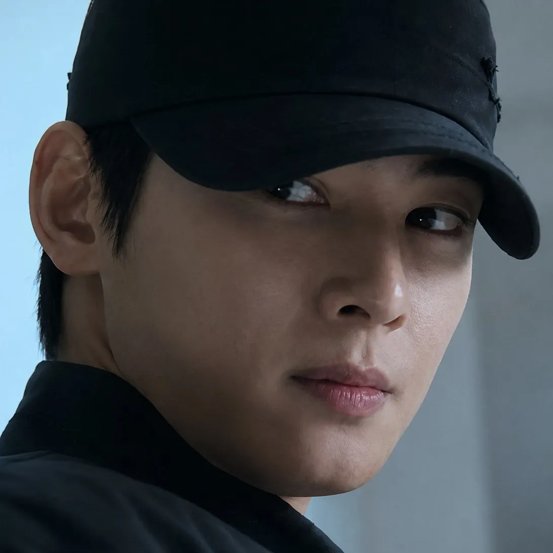 Behind-the-scenes cut of Eunwoo (ASTRO)