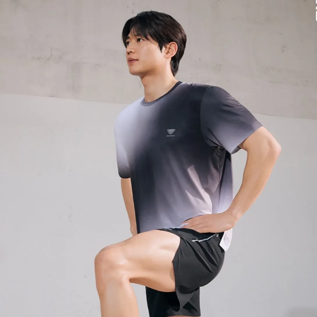 Behind-the-scenes cut of Minho (SHINee)