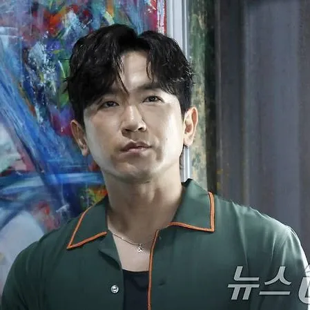 A moment captured by Lee Minwoo (SHINHWA)'s fan